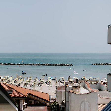 Hotel Edward ベラーリア・イジェア・マリーナ エクステリア 写真