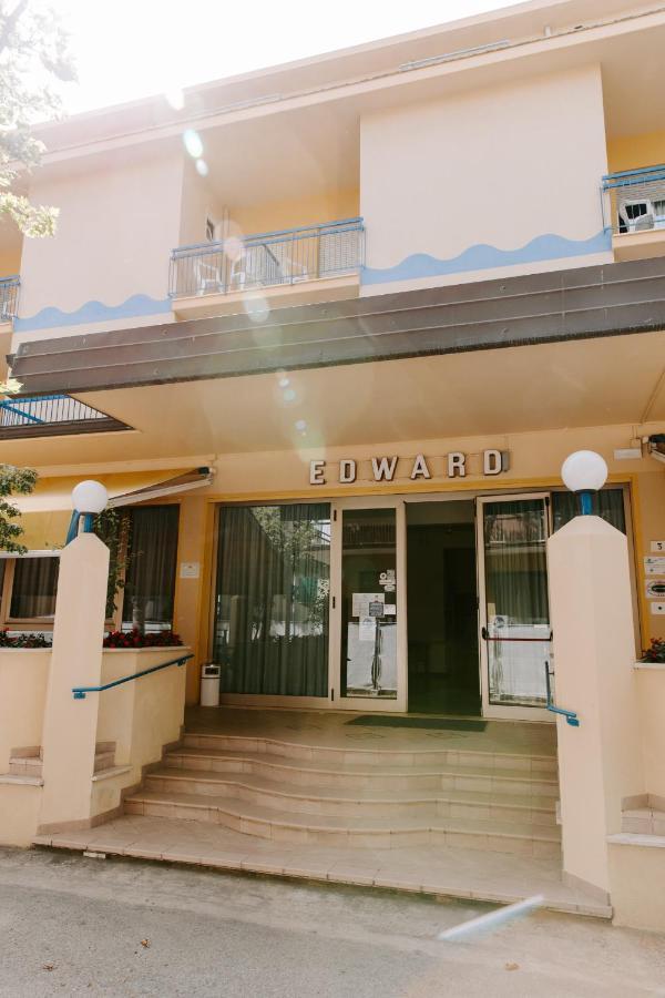 Hotel Edward ベラーリア・イジェア・マリーナ エクステリア 写真